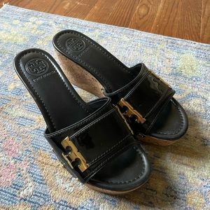 Tori Burch wedges size 8